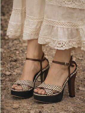 Diane von Furstenberg Heels Size 7 Leather Snakeskin Platform Sandals Polka Dot